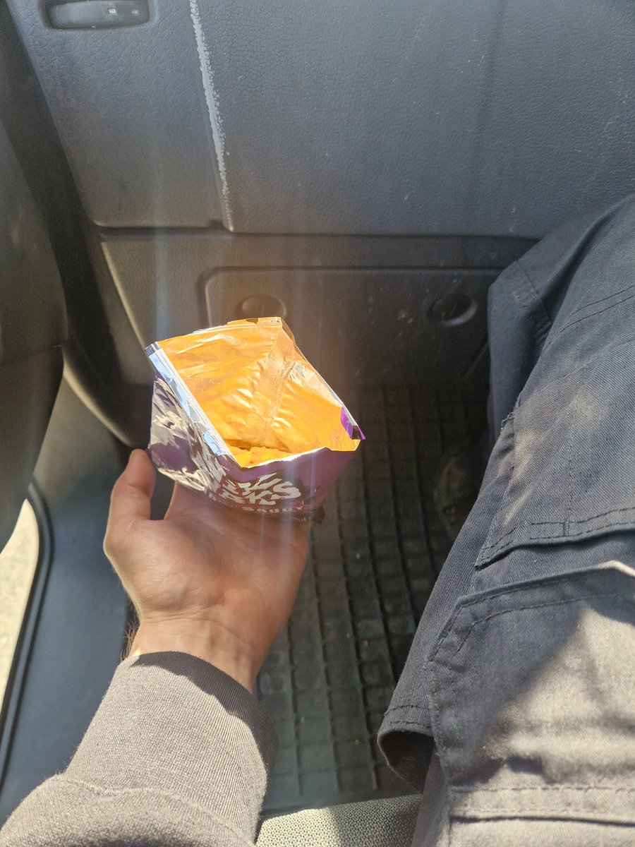 MWCFC_'s tweet photo. @MartinSLewis Not worth the packet they've put them in! 🫣 https://t.co/LROsb0iDJq