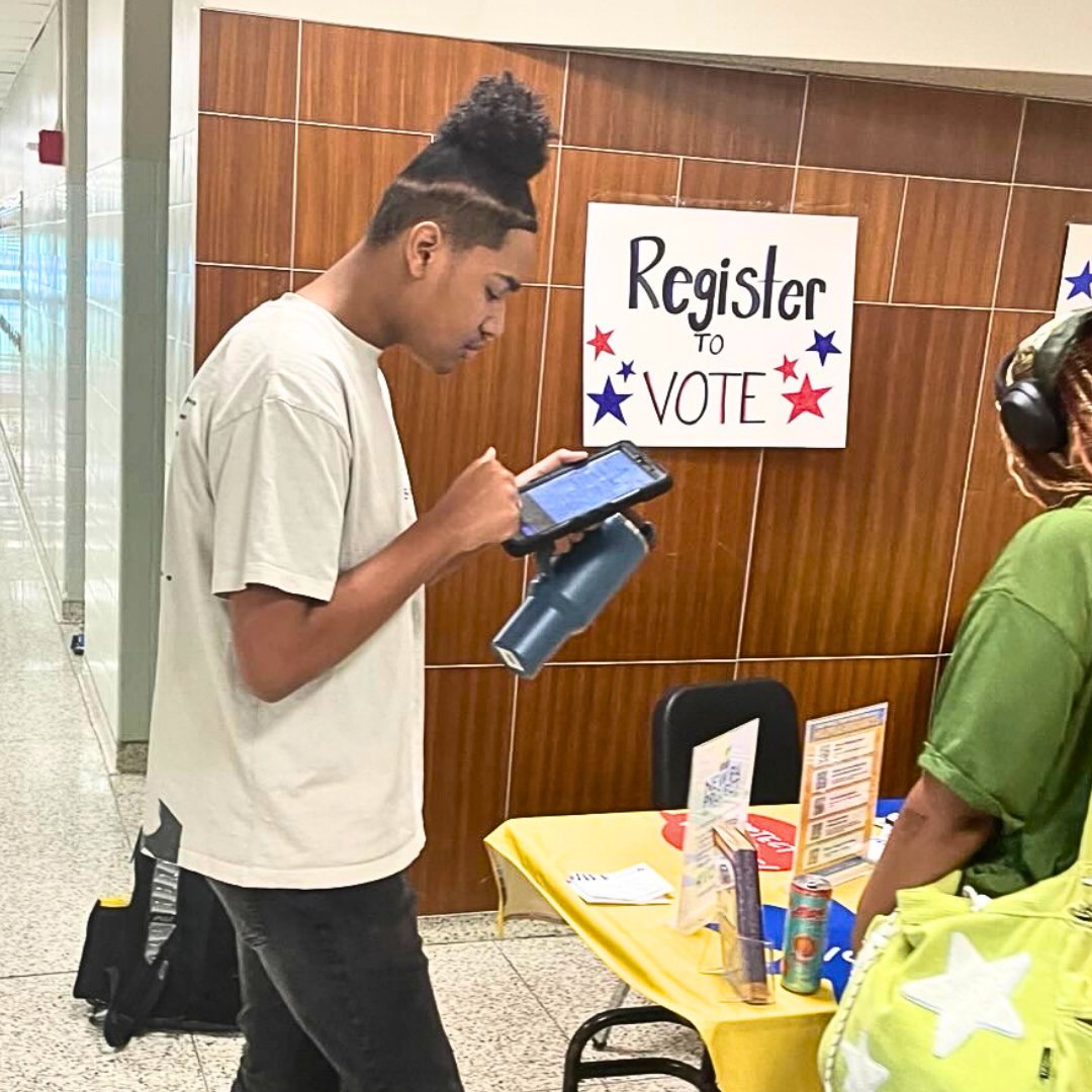 NPPEdFund's tweet image. Chester County today! 

In just a couple hours this morning, we helped over 21 students get registered to vote, all the while answering questions about the voting process and #democracy. 
⁠
Organizations like ours help increase youth voter turnout. #YourVoiceYourPowerYourVote