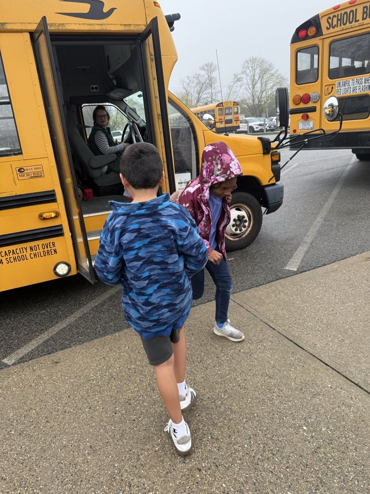 Forest Avenue
Happy Bus Driver and Monitor Appreciation Day! We appreciate you! 🎉