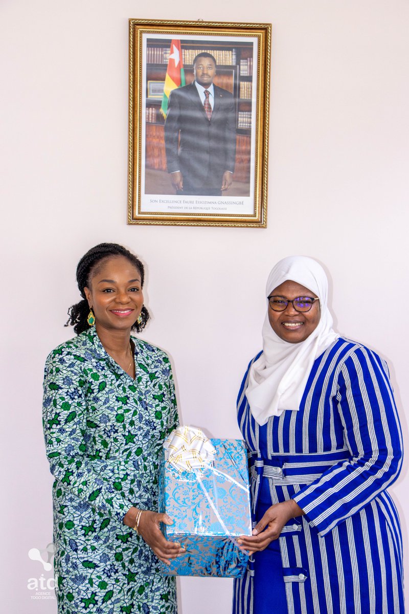 Cina Lawson tweet media