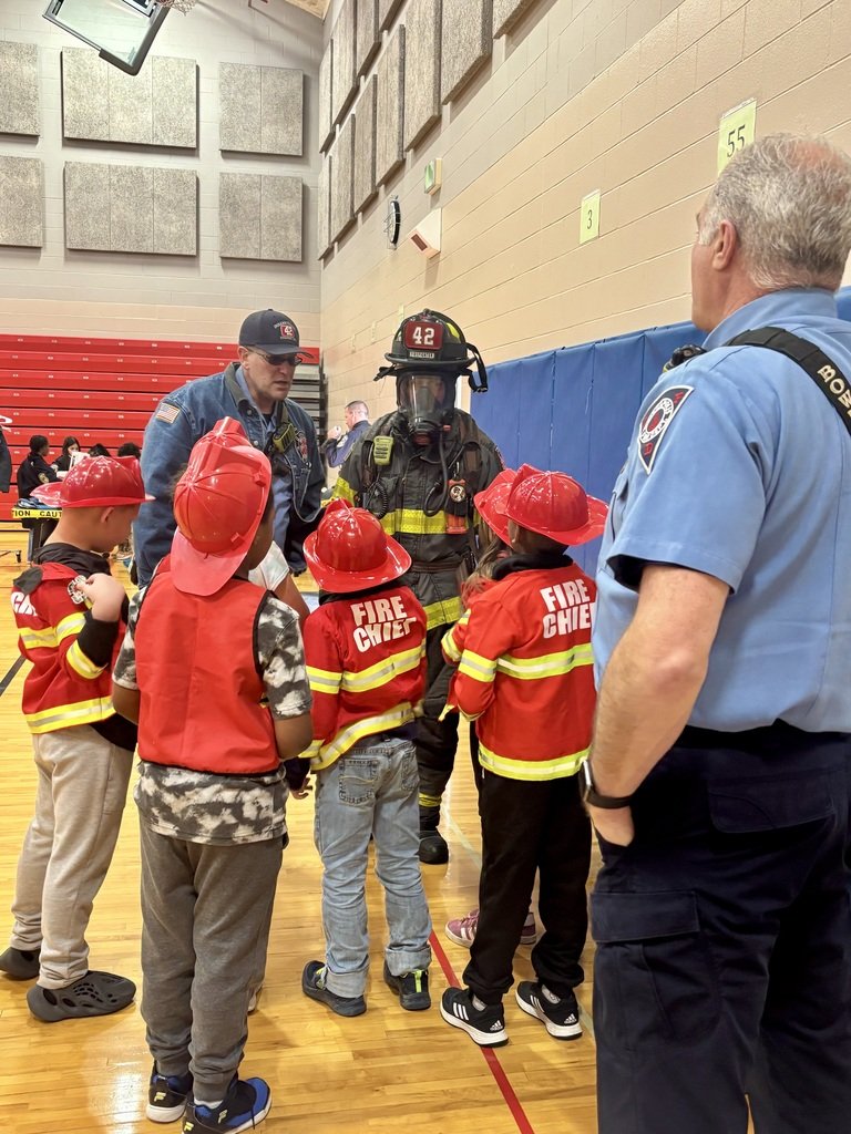 Our two-day Career Event was a huge success! Students had a blast diving into 13 careers through dramatic play, conversations, and hands-on experiences — all made possible by our amazing parent volunteers and community members. #WarrenWill #LpSoars #SharingOurJoy