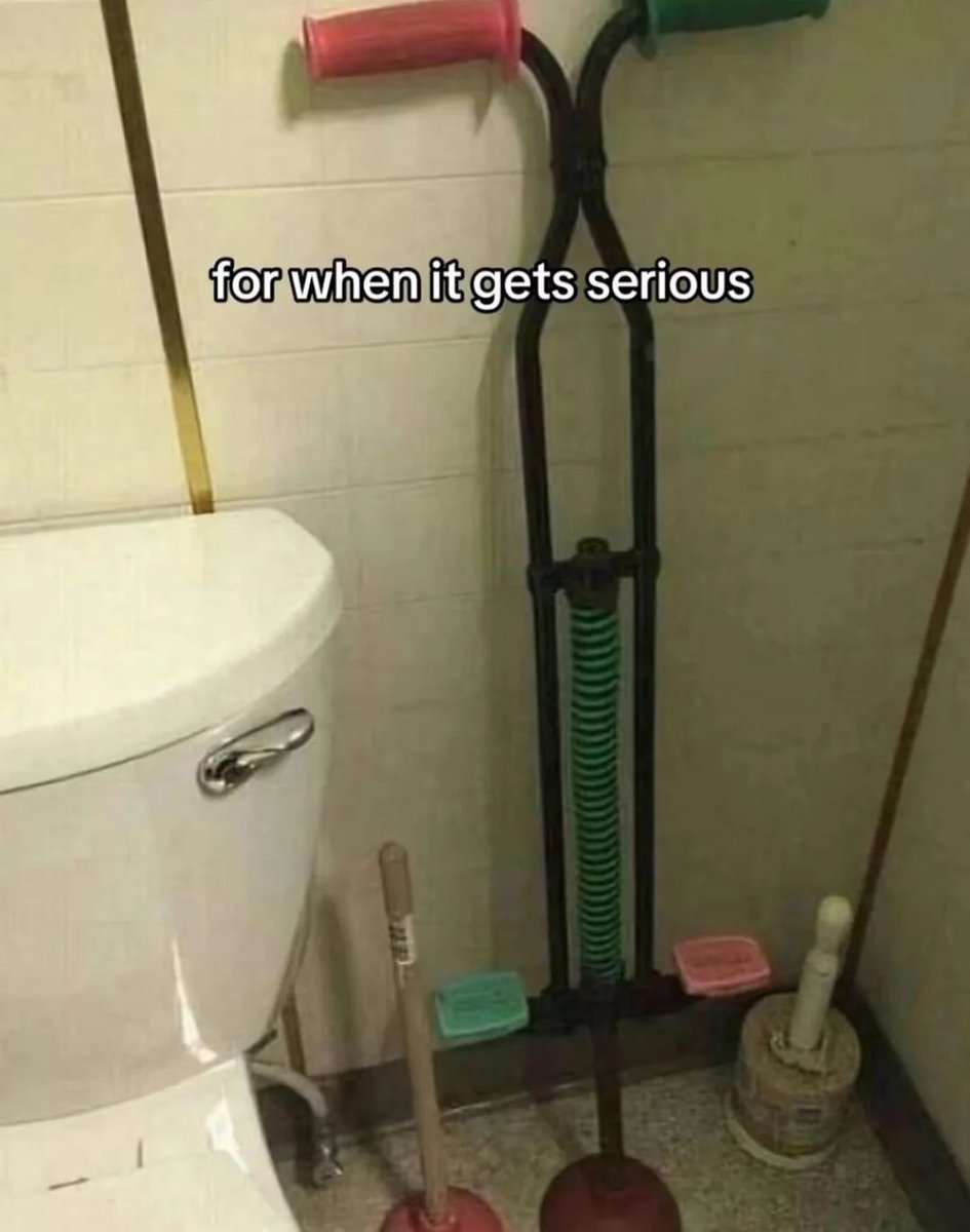 hourly_shitpost's tweet image. 