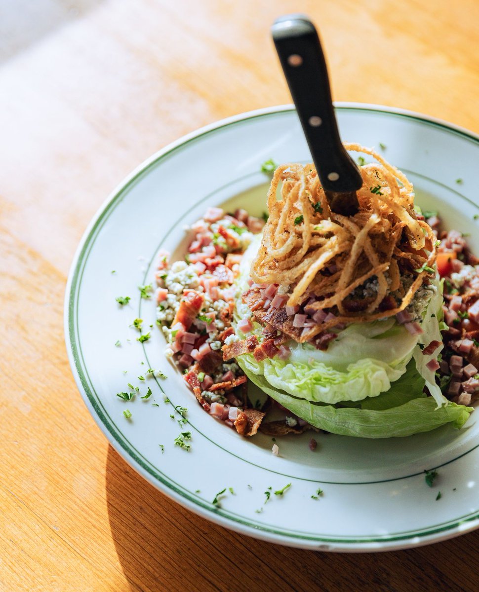 Mama's Comfort Food & Cocktails tweet media