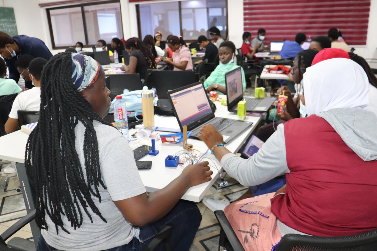 AIMSGhana's tweet photo. #Opportunity!🚀
Are you a high school girl with a passion for math & science?
Sign up for the 2025 #Girls in Mathematical Sciences Program!🌍
Build your future with a network of young women in #STEM.
📅Apply by May 5 via: https://t.co/FLMDDDvBOt
#STEMforGirls #GirlsInMath #GMSP25 https://t.co/qf81BWRQ9S