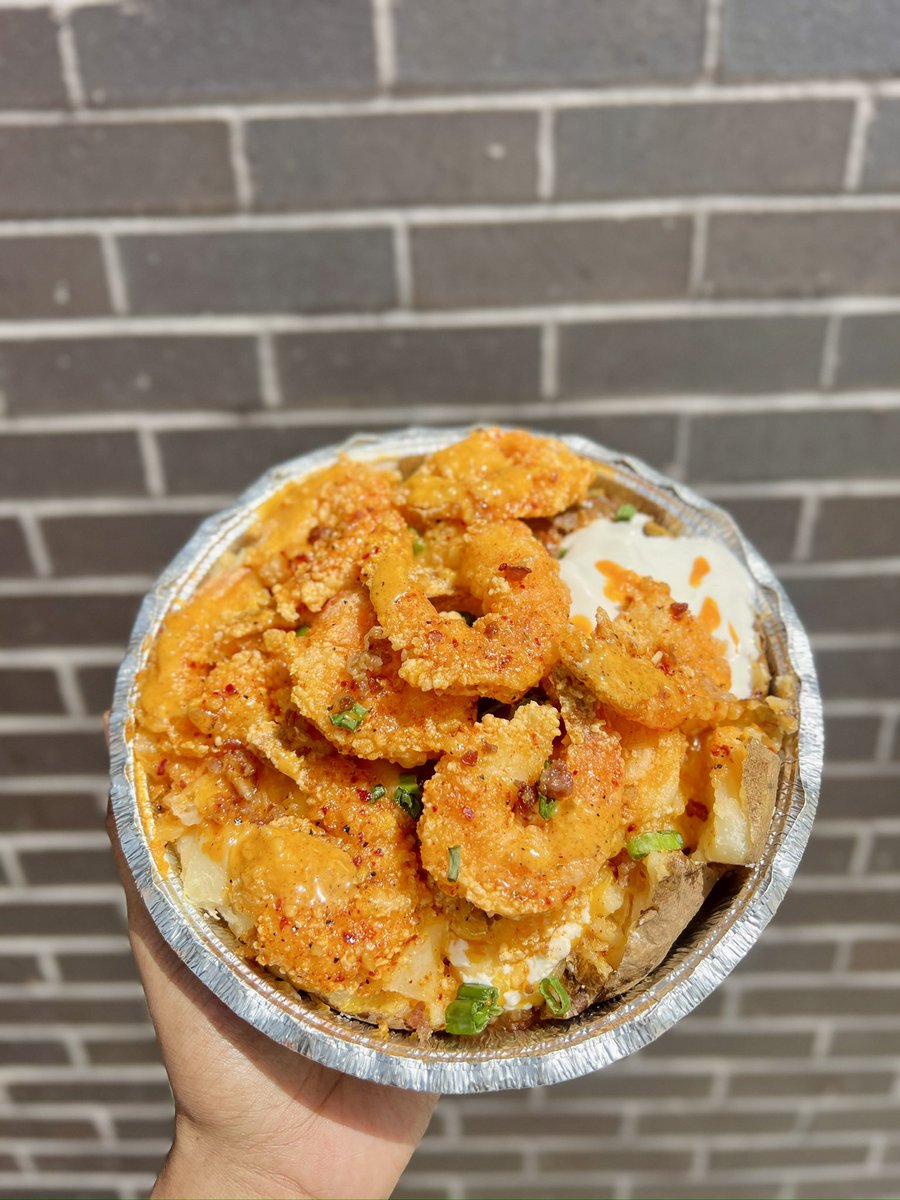 POV: You don’t know where to start 😍
.
.
📸 LOADED Baked Potato available at all locations
.
.
#HoustonEats #HoustonFoodie #LotusSeafood #CajunBowl #CrackSauce