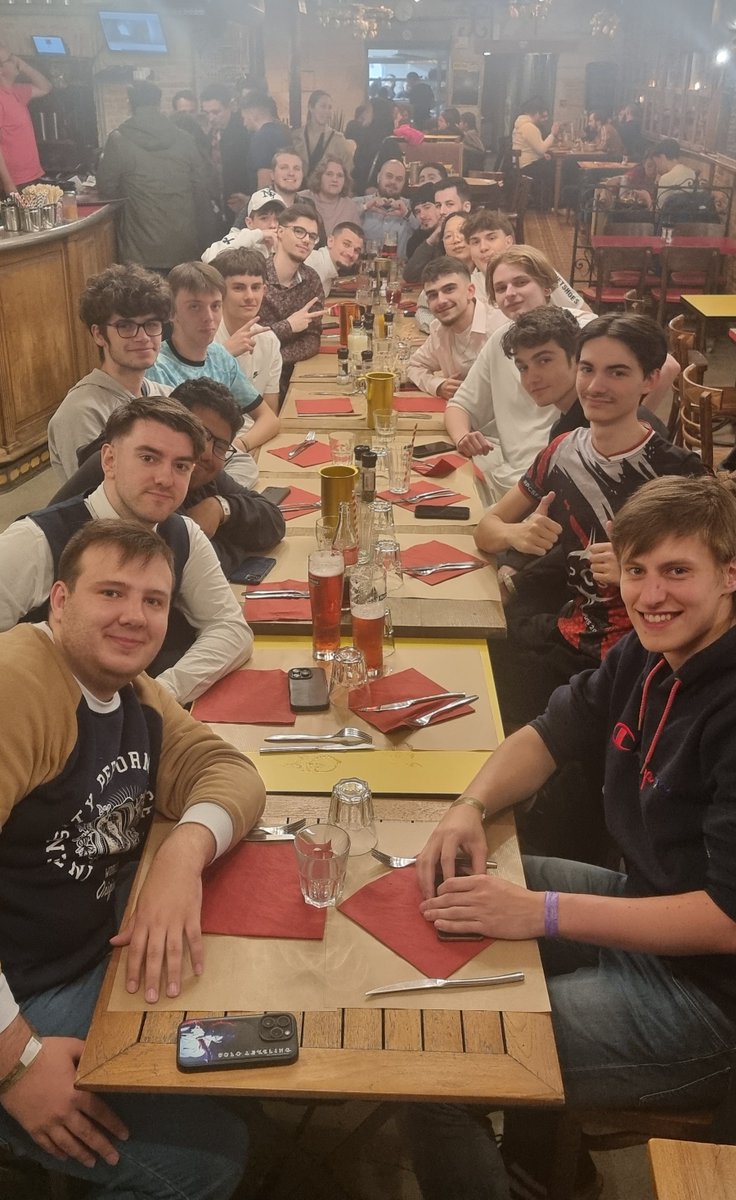 Pioupiou (@pioupioulover) on Twitter photo L'esport BS 🇫🇷 >>> esport BS du reste du monde
(jpeux tag que 10 personnes please taggez les autres 😄)
et tout ça grâce à <a href="/biggseries/">BIGG SERIES</a> L'esport BS 🇫🇷 >>> esport BS du reste du monde
(jpeux tag que 10 personnes please taggez les autres 😄)
et tout ça grâce à <a href="/biggseries/">BIGG SERIES</a>