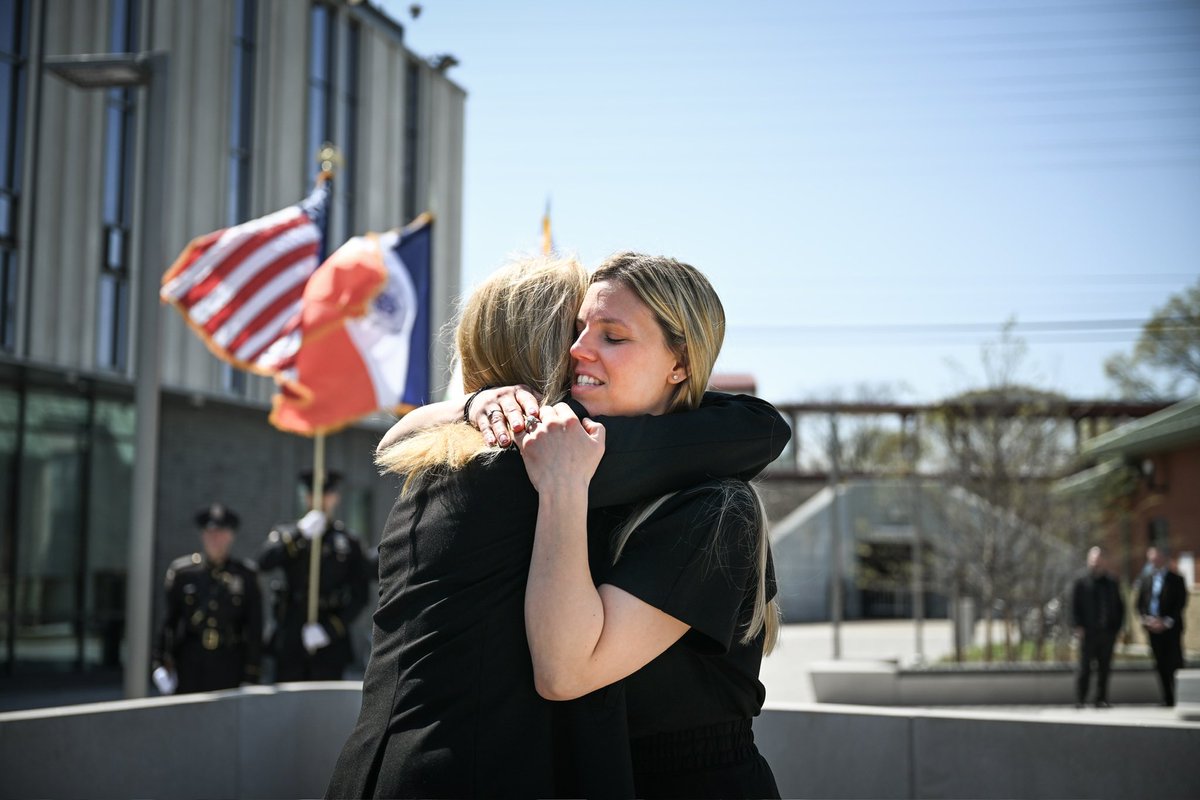 Today, we honored Detective First Grade Jonathan Diller with a plaque dedication at the 116th Precinct. His bravery, service, and sacrifice are forever etched into the fabric of this department — and this plaque will serve as a reminder of the standard set for those who follow.