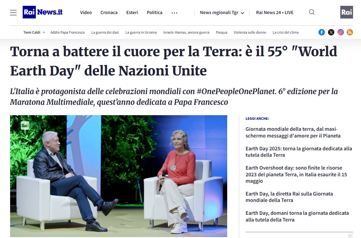 #LiciaColò è #ReporterperlaTerra 2025!
Riceve il premio da <a href="/PierluigiSassi/">Pierluigi Sassi</a> sul palco della maratona #OnePeopleOnePlanet in streaming per la #giornatamondialedellaterra su <a href="/RaiNews/">RaiNews</a> 👉 t.ly/XlxYC
 #iocitengo #earthday25 #22aprile2025
