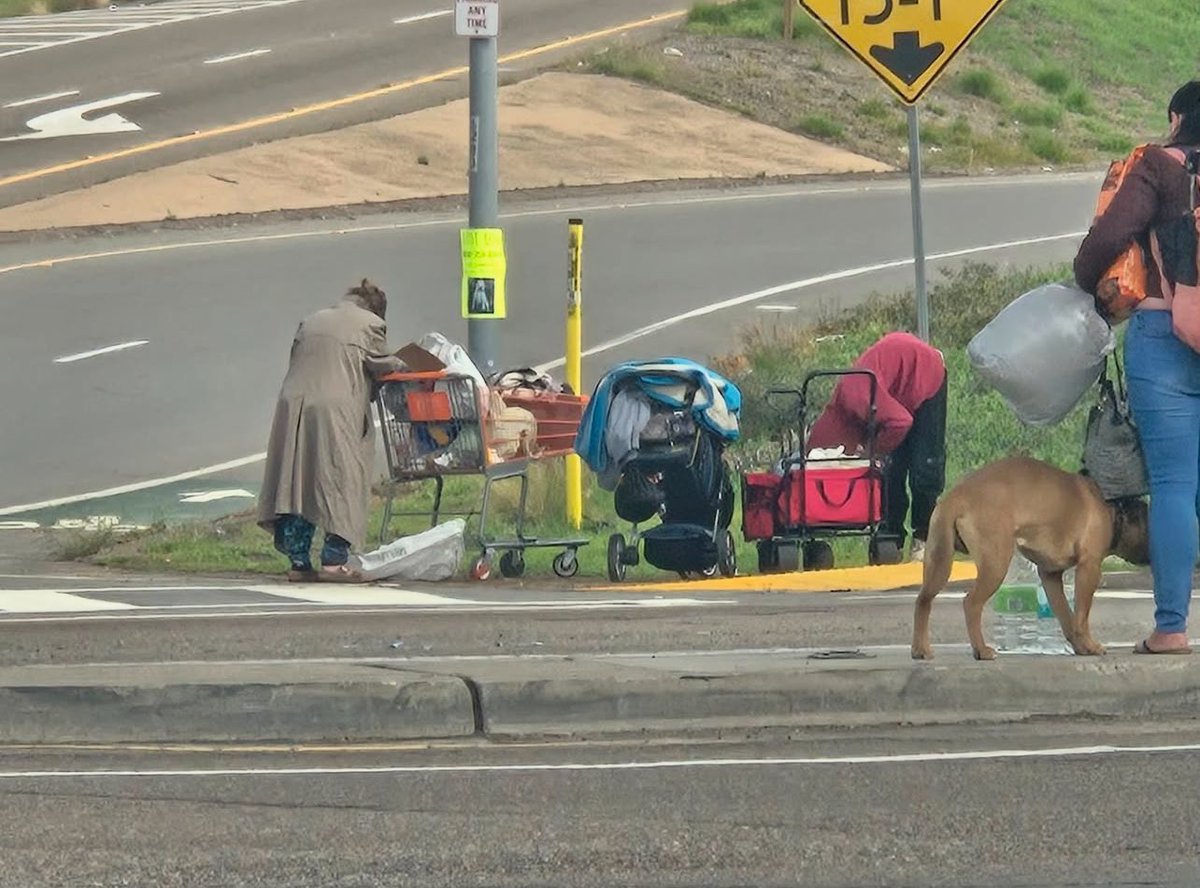 SunbreakRanch's tweet image. This issue is spiraling out of control and requires immediate attention. City of Chula Vista. 

📸by San Diego my hometown 
#homeforhomeless #sandiegohomelesscrisis