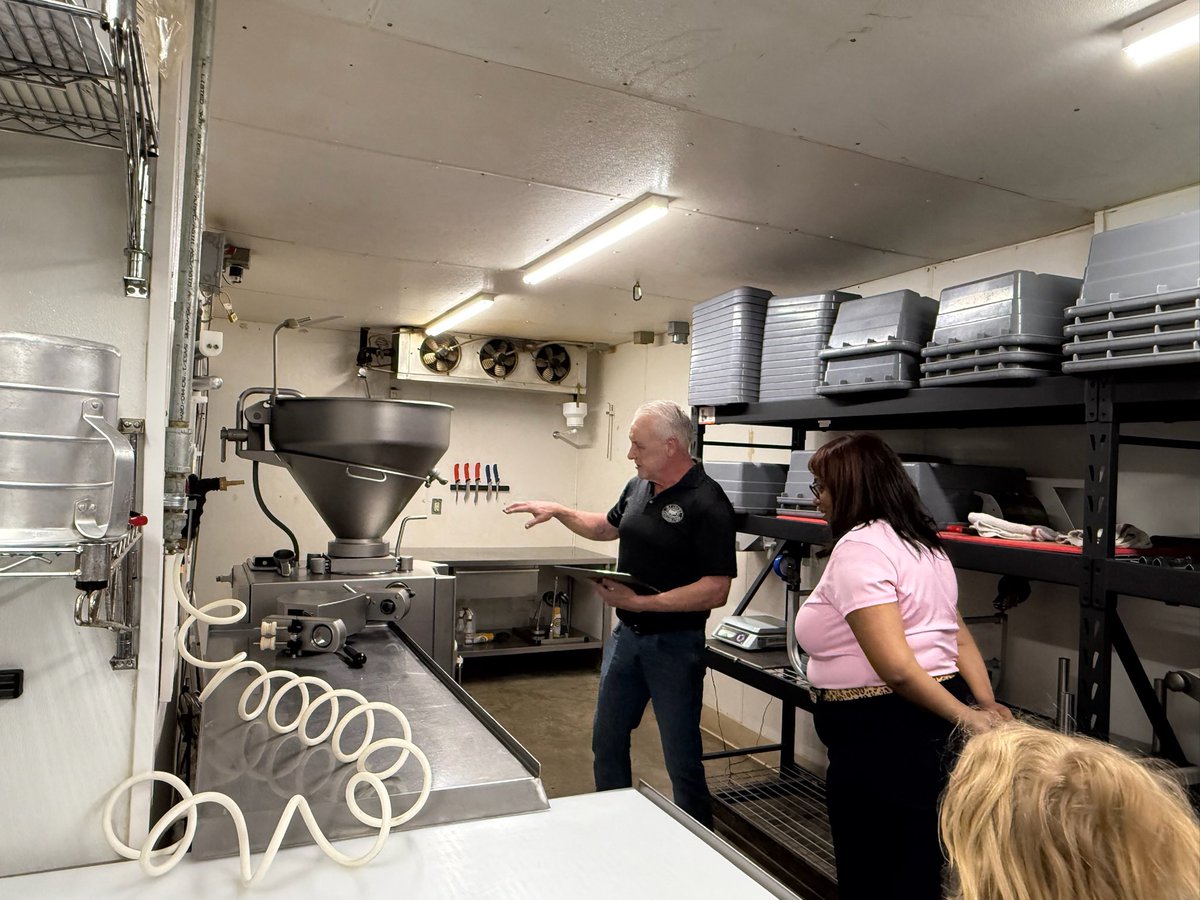 RepBynum's tweet photo. Quick stop at Mt. Angel Sausage Co. for lunch! 

I always enjoy the opportunity to try local restaurants, and this spot did not disappoint – the Hoke family gave an incredible behind the scenes tour, and the food was even better! 

Let me know some spots I should try next ⬇️ https://t.co/km17gzSEq7