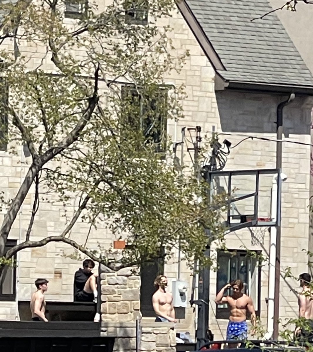 Stevie “Gummy Worm” Malone tweet media