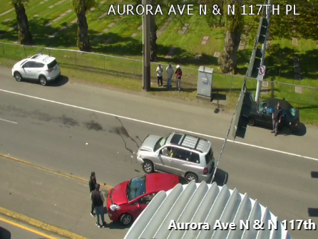 Va chạm trên Aurora ave n tại N 117th PL Chặn