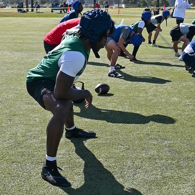 CA_Showcase's tweet image. @CA_Showcase takes pride in providing opportunities for overlooked student-athletes to:
✅️ Earn college scholarships
✅️ Access higher education
✅️ Pursue their dreams of playing college football
✅️ All for FREE
Over 1,200 student-athletes have earned…
