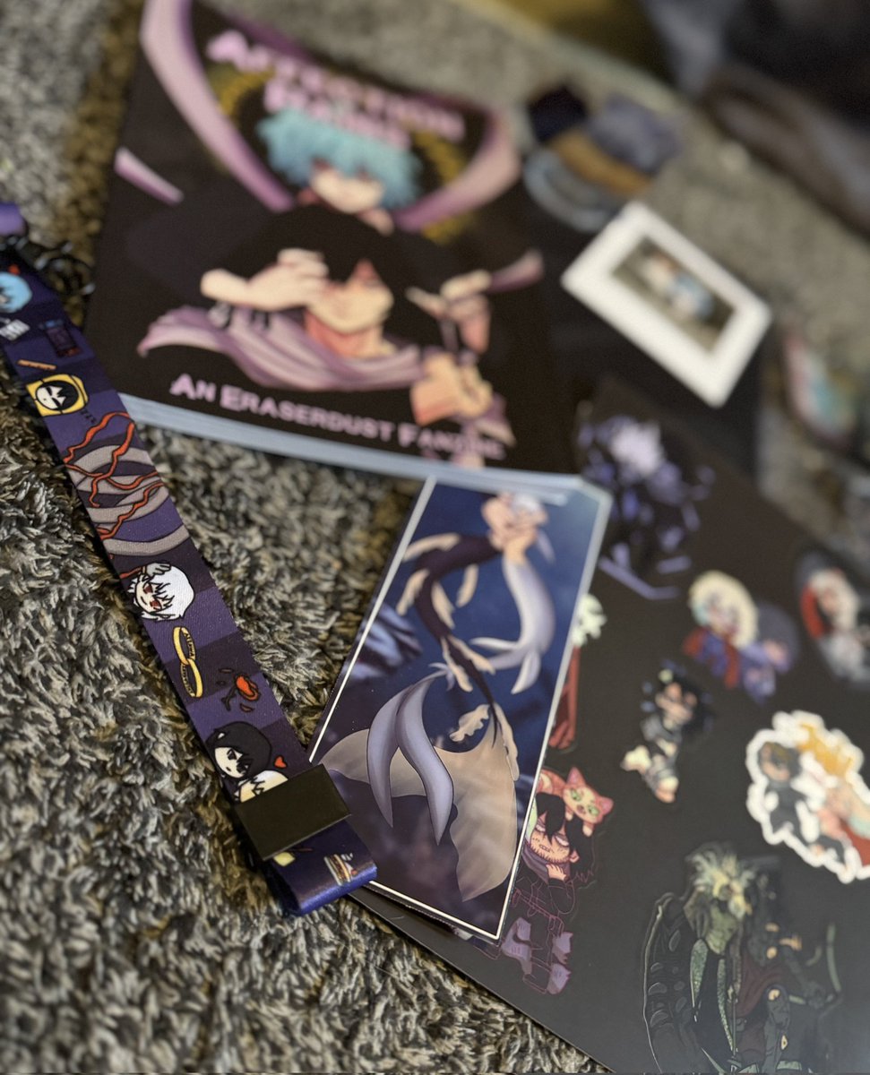 EraserdustZine's tweet photo. Want a sneak peak...?

We suffered some slight mishaps with production edits and a missing shipment... but everything's here and it looks so good! Our shipping mod is on the case packing up everybody's orders, so we thought we'd share some previews! https://t.co/R3uwF2TNtn