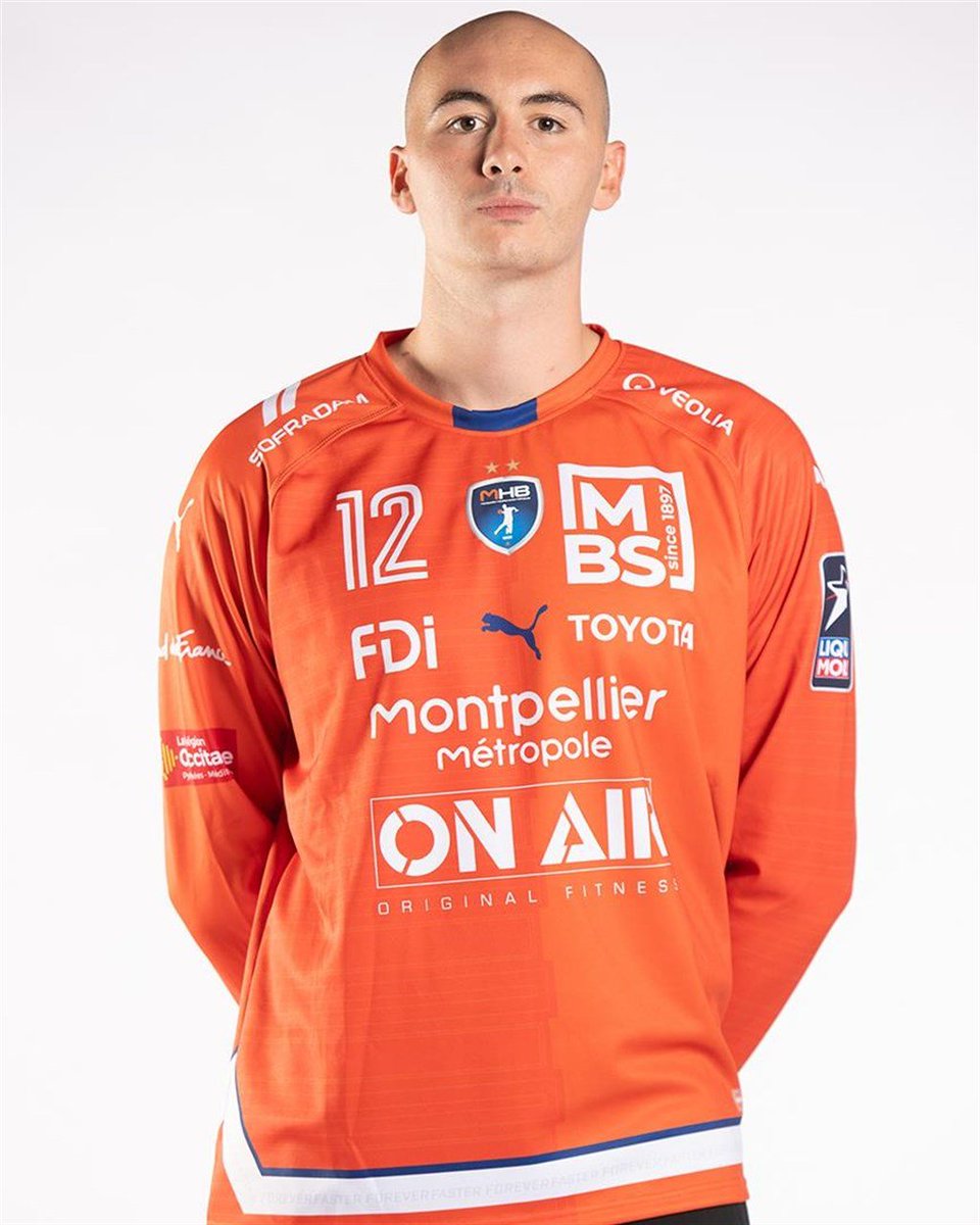 les videurs ce soir : "ça va pas etre possible"