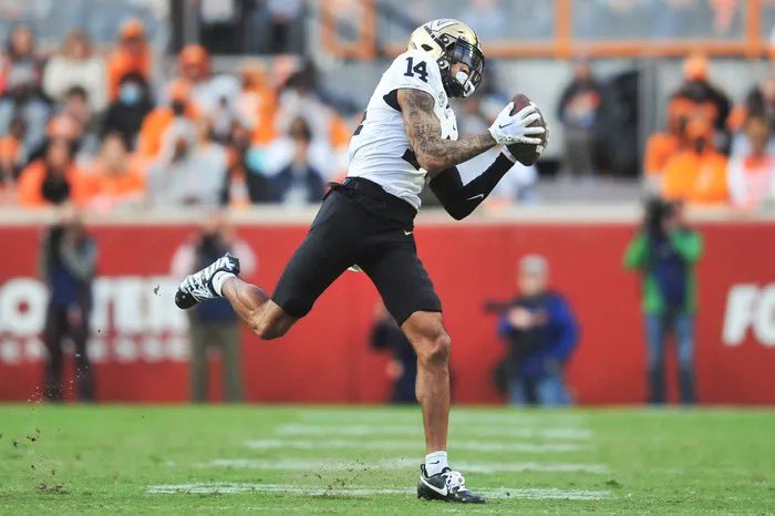 Thats5ive__'s tweet image. Vandy offered