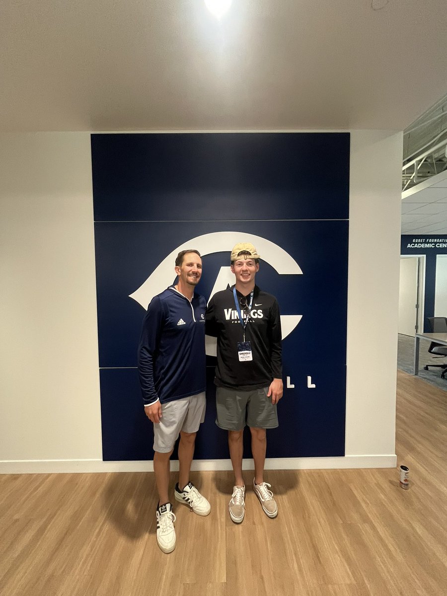 Michaeljvaccar0's tweet image. Thank you @CoachChapatte for taking me on a visit to UC Davis today! Had a great time getting to know the staff and players!

Go Ags!!!

@Chris_Sailer @cabbes24 @thompsonsctg @CoachChavis07 @JamesLangford86 @CoachDev_KTPrep @coachjimcollins