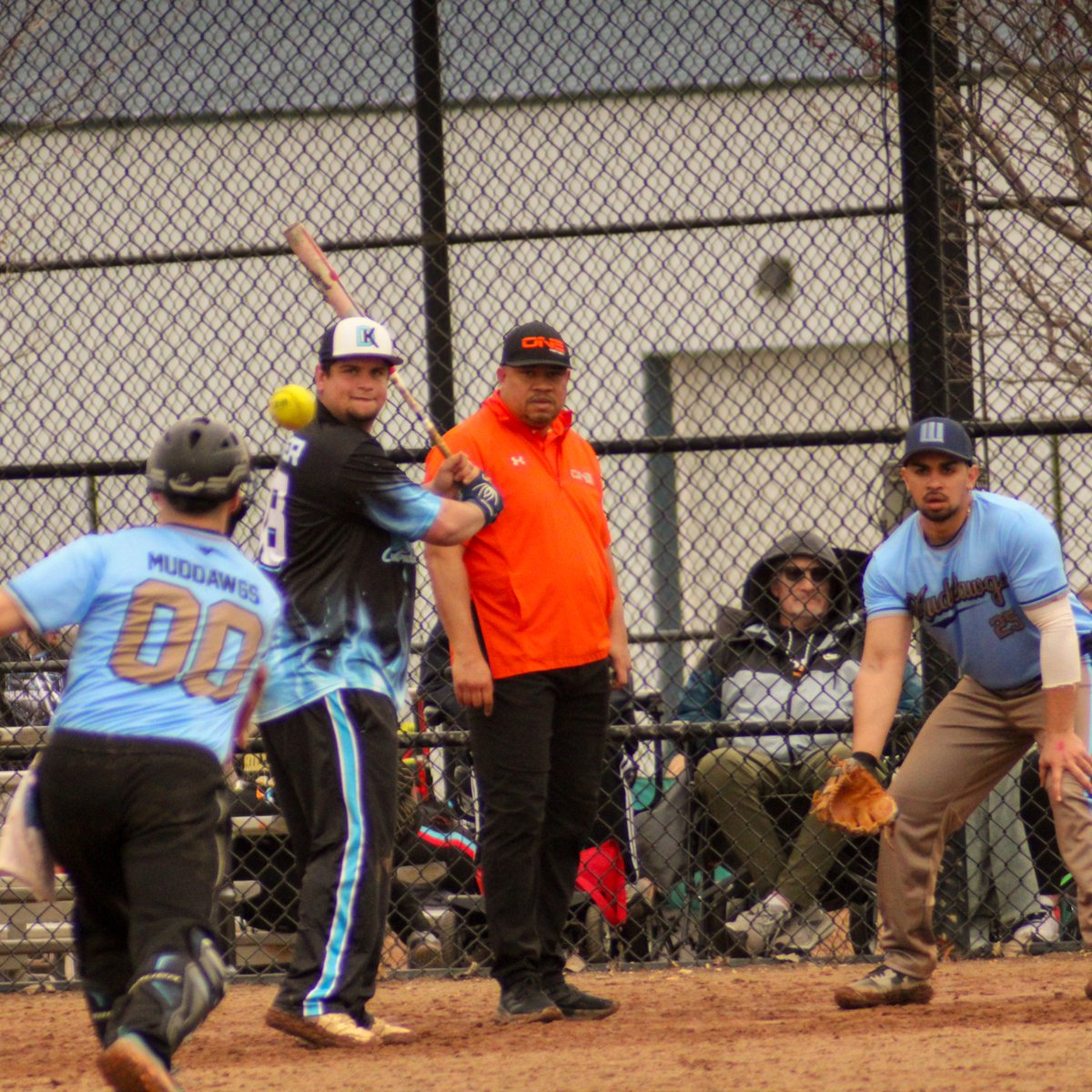 Looking for a softball league for the Summer? Look no further! The VSP Adult Softball League is still accepting teams for the Summer session starting on June 6th. 

For more information or to register your team, visit our website here: bit.ly/3FQlQDK