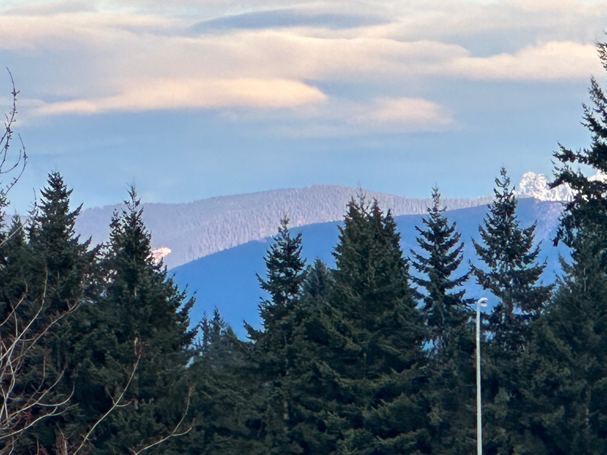 ATSPGroup's tweet image. A late snow in Spring :)

Have a terrific rest of your Tuesday, a wonderful Wednesday ahead friends!