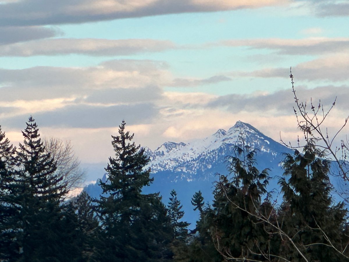 ATSPGroup's tweet image. A late snow in Spring :)

Have a terrific rest of your Tuesday, a wonderful Wednesday ahead friends!