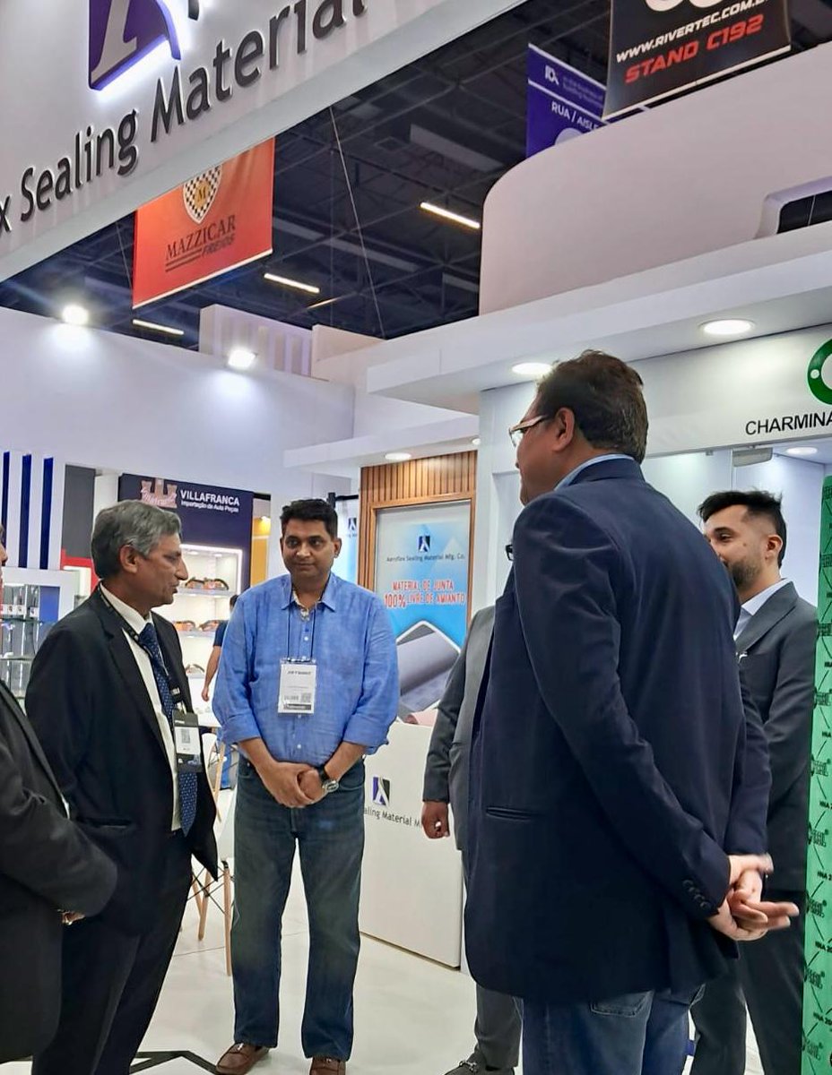 cgisaopaulo's tweet image. Consul General Hansraj Verma inaugurated the Indian Pavilion at the #AUTOMEC 2025 automotive #exhibition today. Thirty-two Indian auto parts and accessories companies, led by Alliance Expo, are showcasing their products to enhance India’s exports to Brazil.