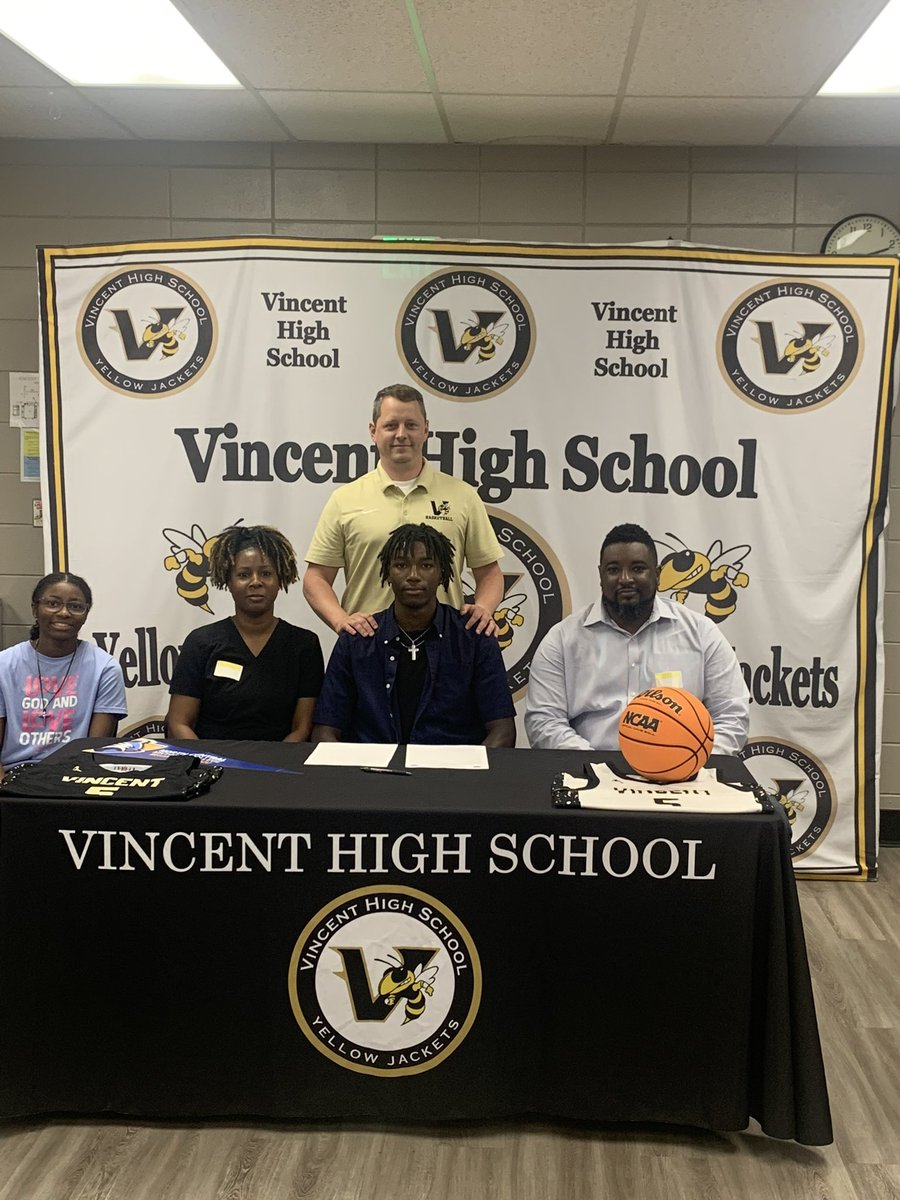 VMHSJacketHoops's tweet image. Congrats to Camari Keller on signing with @ncmichathletics today! Excited to see what he accomplishes at the next level!