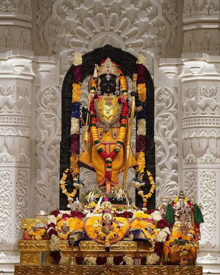 प्रातःकालीन दिव्य अलौकिक दर्शन अयोध्या सरकार प्रभु श्री राम लला जी की🙏🚩 राम नाम बहुत बड़ा कुछ भी नहीं🙏
बोलो "जय जय श्री राम"🚩🌺🌺