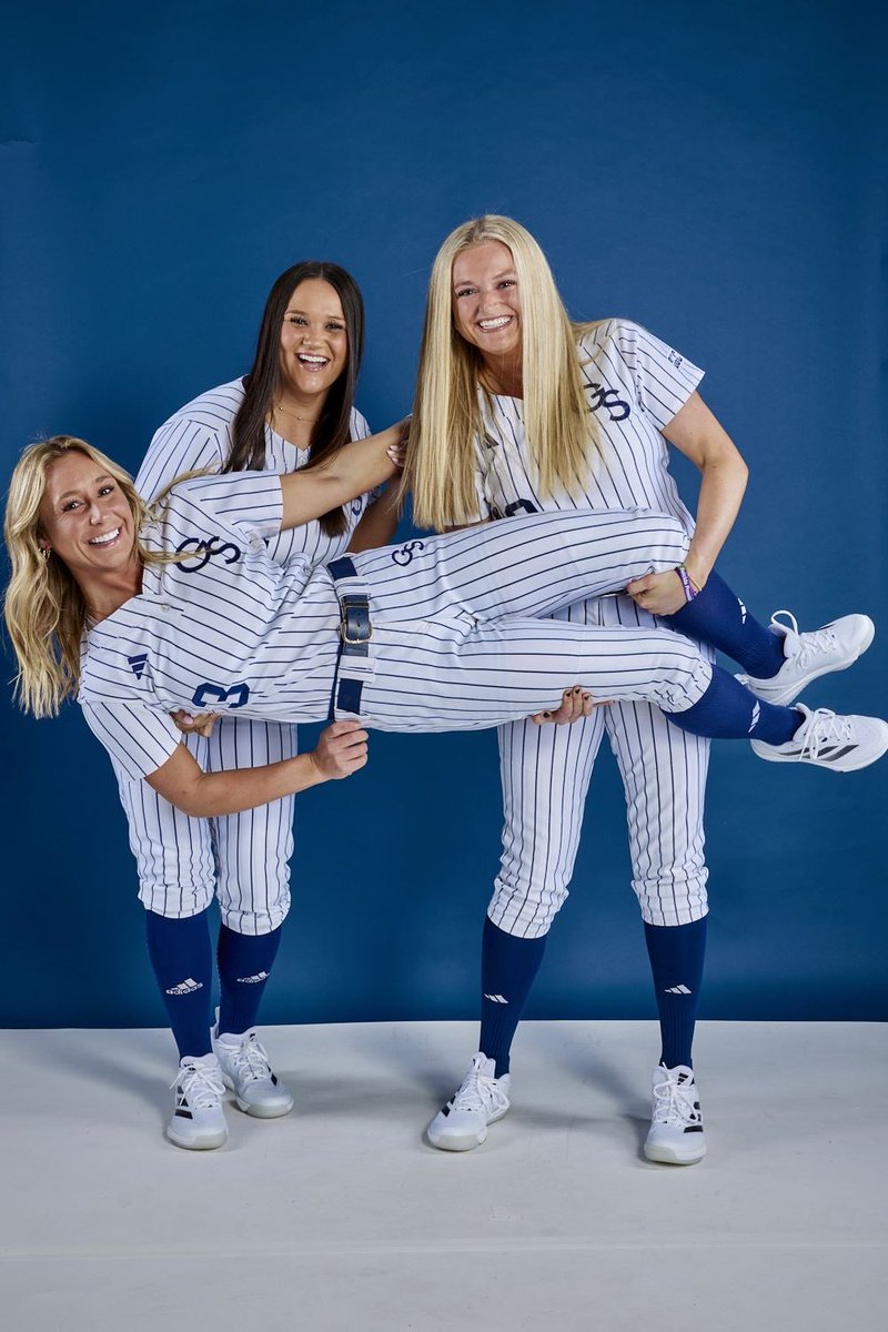 Celebrating these three seniors all week long 🤩

#HailSouthern