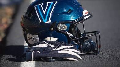 Thank you to <a href="/CoachChrisBoden/">Chris Boden</a> for stopping by and talking to me and my teammates! Can’t wait to come up for camp!! <a href="/NovaFootball/">Villanova Football</a> <a href="/whoisMrA/">Adetokunbo Kareem Agoro / Mr. A</a> <a href="/CoachInnes99/">Tommy Innes</a> <a href="/CoachPayne99/">Coach Payne, ISSA CPT</a> <a href="/CoachWarrick_HF/">Cornell Warrick</a> <a href="/LIBLITZ/">LI BLITZ</a>