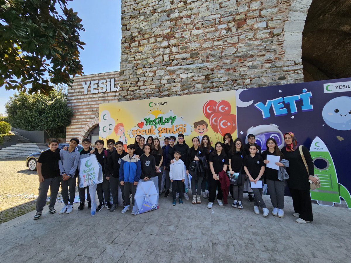 Fatih İlçe Millî Eğitim Müdürlüğü (@fatihilcemem) on Twitter photo 🇹🇷 #23Nisan şenlikleri kapsamında Sepetçiler Kasrı’nda Yeşilay “Çocuk Şenliği Etkinlikleri” gerçekleştirdi. İlçemiz <a href="/vedidebahapars/">Fatih Vedide Baha Pars Ortaokulu</a> öğrencilerimiz şenliğe katılarak etkinliklerle dolu bir gün geçirdiler.
<a href="/Yusuf__Tekin/">Yusuf Tekin</a> <a href="/MucahitYentur/">Murat Mücahit Yentür</a> <a href="/cepni6144/">M.Fatih Çepni</a> <a href="/1920yesilay/">Yeşilay</a> 🇹🇷 #23Nisan şenlikleri kapsamında Sepetçiler Kasrı’nda Yeşilay “Çocuk Şenliği Etkinlikleri” gerçekleştirdi. İlçemiz <a href="/vedidebahapars/">Fatih Vedide Baha Pars Ortaokulu</a> öğrencilerimiz şenliğe katılarak etkinliklerle dolu bir gün geçirdiler.
<a href="/Yusuf__Tekin/">Yusuf Tekin</a> <a href="/MucahitYentur/">Murat Mücahit Yentür</a> <a href="/cepni6144/">M.Fatih Çepni</a> <a href="/1920yesilay/">Yeşilay</a>