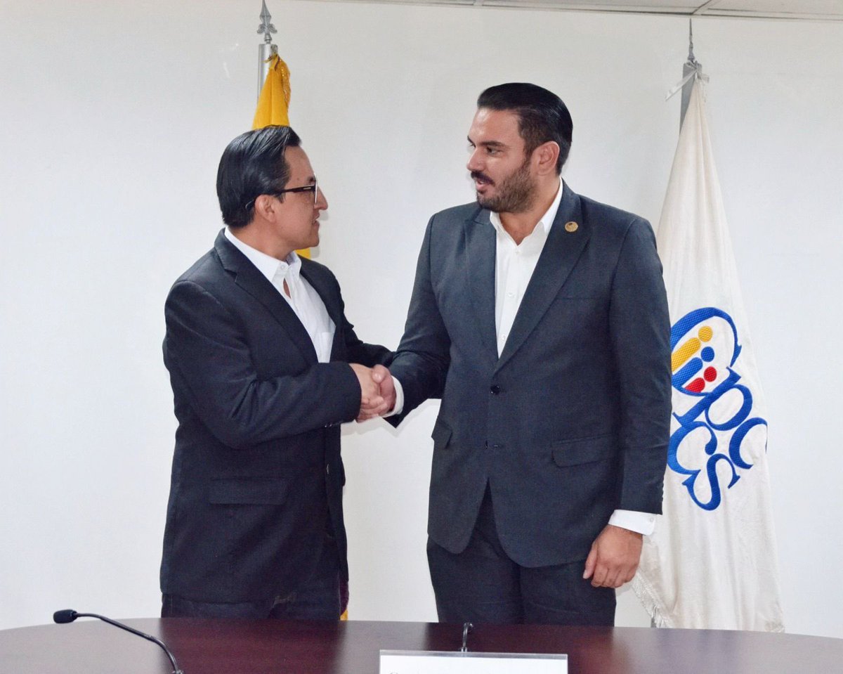 lahistoriaec's tweet image. Los buenos para nada. Otra vez los consejeros del @CpccsEc no cumplieron su trabajo y no han designado a los nuevos jueces del @TCE_Ecuador. Por esa razón los que están ahora se prorrogarán en sus cargos. David Rosero se integró a esta función inútil.