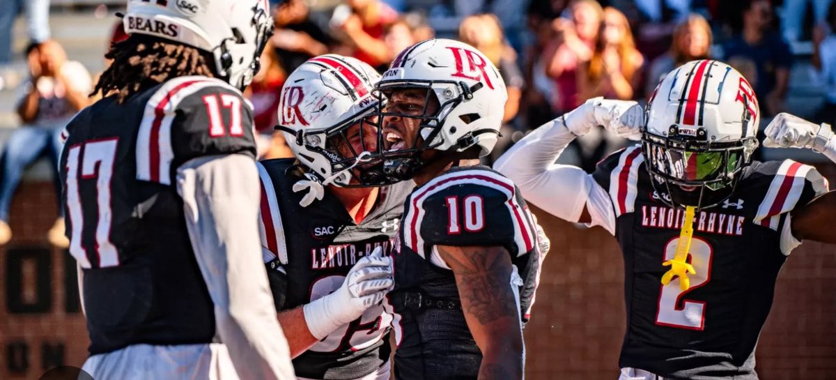 After a great conversation and visit I’m BLESSED to receive an offer from Lenoir-Rhyne university🤙🏽