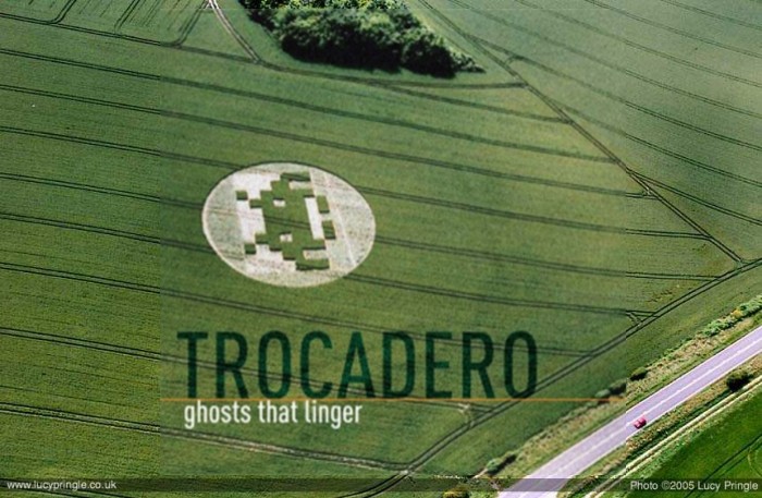 Utomjording. tweet media