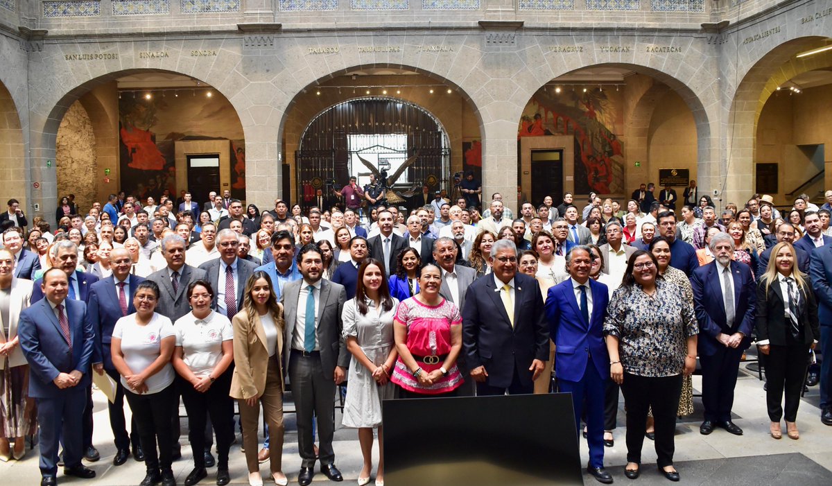 SNDIF (@dif_nmx) on Twitter photo 🗓️Semana Nacional de la Seguridad Social en el <a href="/senadomexicano/">Senado de México</a>
El #DIFNacional impulsa la consolidación del Sistema Nacional y Progresivo de Cuidados para garantizar la seguridad y justicia social de los grupos prioritarios en 🇲🇽
⚖️El cuidado debe ser derecho de todas y todos 🗓️Semana Nacional de la Seguridad Social en el <a href="/senadomexicano/">Senado de México</a>
El #DIFNacional impulsa la consolidación del Sistema Nacional y Progresivo de Cuidados para garantizar la seguridad y justicia social de los grupos prioritarios en 🇲🇽
⚖️El cuidado debe ser derecho de todas y todos