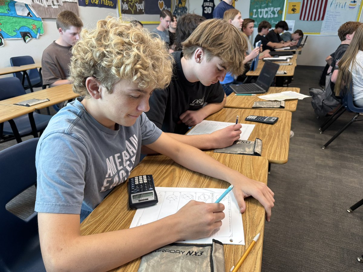 boulder_hs's tweet image. Geometry Honors students hard at work calculating arc angles and angle measures—putting their reasoning and math skills to the test! #BCHS41 #GeometryInAction #MathMinds