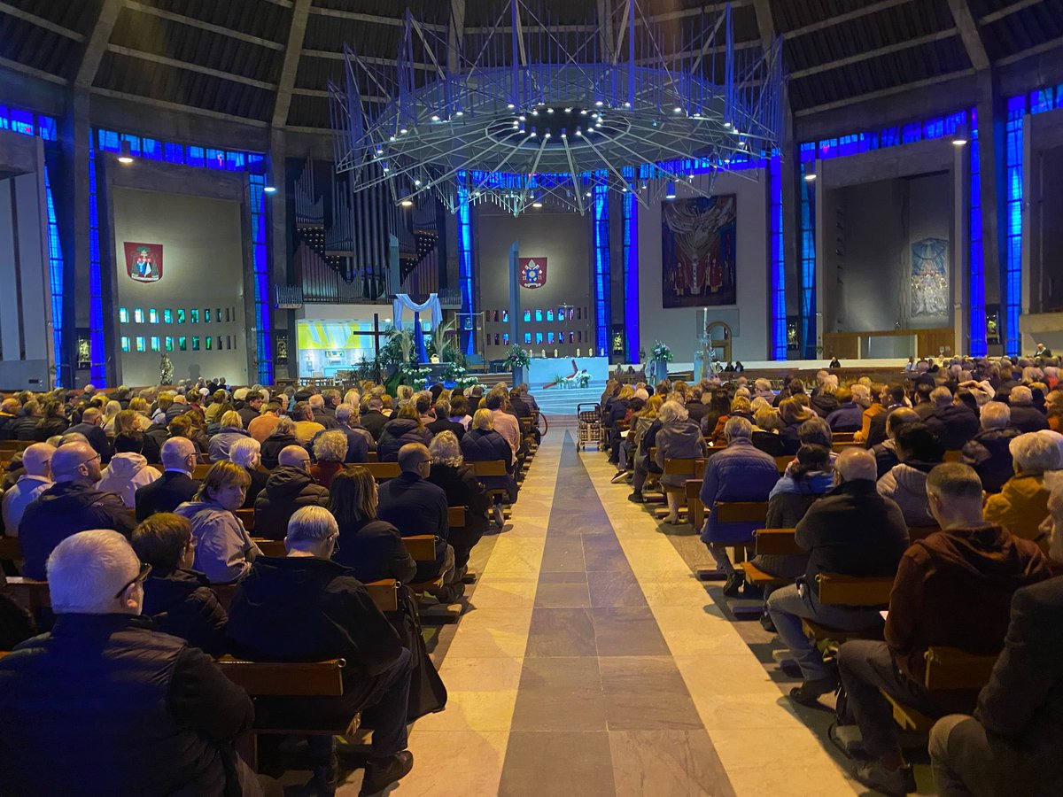 BBC Merseyside (@bbcmerseyside) on Twitter photo Tonight <a href="/LiverpoolMet/">Liverpool Met Cathedral</a> was full to capacity for a Requiem Mass following the passing of Pope Francis @pontifex. Presided over by Archbishop Malcolm McMahon in the presence of <a href="/cllrkemp/">Richard Kemp CBE</a> <a href="/lpoolcatholic/">Archdiocese of Liverpool</a> <a href="/LpoolMetMusic/">Liverpool Met Music</a> Tonight <a href="/LiverpoolMet/">Liverpool Met Cathedral</a> was full to capacity for a Requiem Mass following the passing of Pope Francis @pontifex. Presided over by Archbishop Malcolm McMahon in the presence of <a href="/cllrkemp/">Richard Kemp CBE</a> <a href="/lpoolcatholic/">Archdiocese of Liverpool</a> <a href="/LpoolMetMusic/">Liverpool Met Music</a>