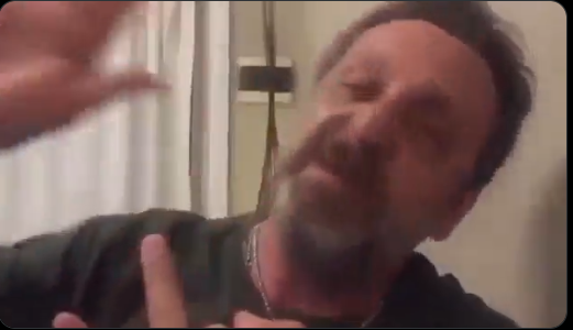 SrFeedAlot tweet media