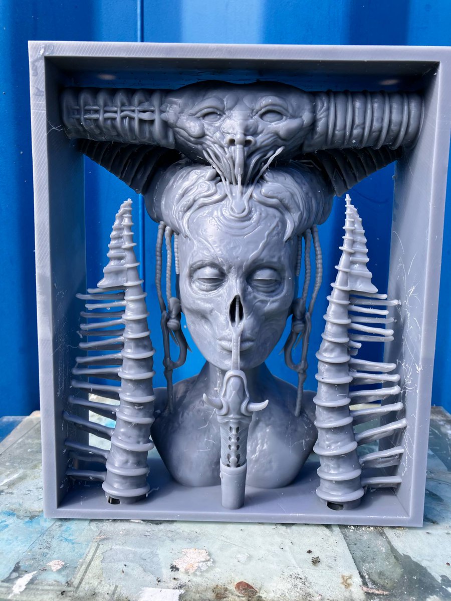 Amazing print of my Giger's Lilith, special thanks to Jacek Bukilowski 🔥

Available only at <a href="/Cults3D/">Cults.</a> 💜💜💜
cults3d.com/es/modelo-3d/a…