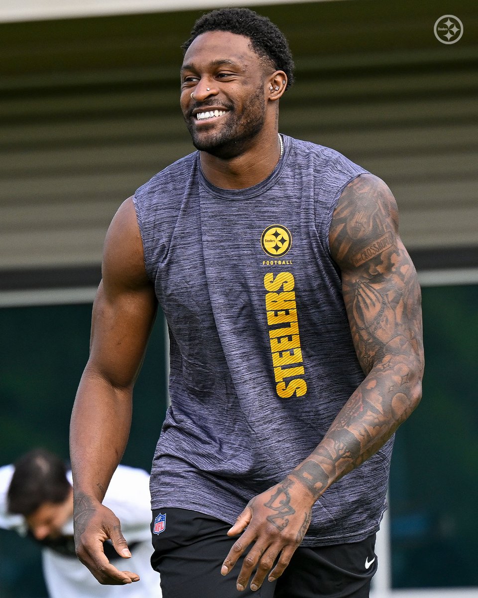 steelers's tweet photo. Feels good to be back 😃

More 📸: https://t.co/Wuq4JX9xrO https://t.co/CULJW9IarR