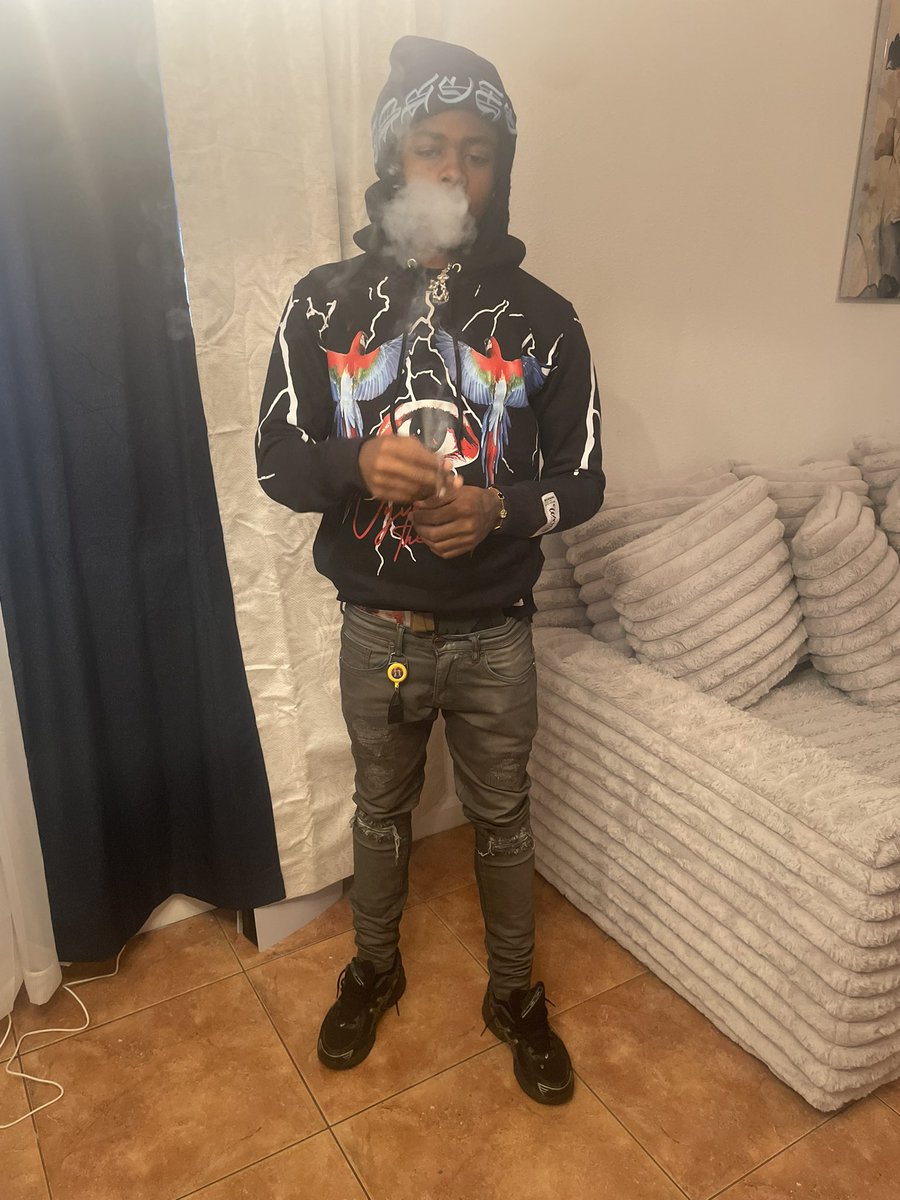 dooskihavin's tweet photo. #bunny4l #forty1boyz https://t.co/weyL67218P