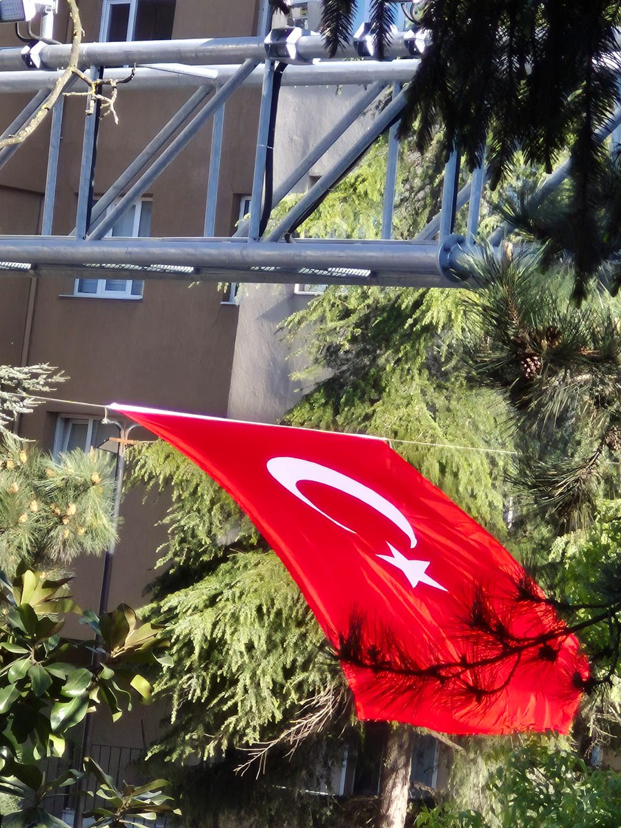 " Egemenlik, kayıtsız şartsız milletindir. " 
                   Mustafa Kemal ATATÜRK 

23 Nisan Ulusal Egemenlik ve Çocuk Bayramımız kutlu olsun 🇹🇷. #MustafaKemalAtatürk, #23Nisan1920, #UlusalEgemenlikVeÇocukBayramı, #TürkiyeBüyükMilletMeclisi