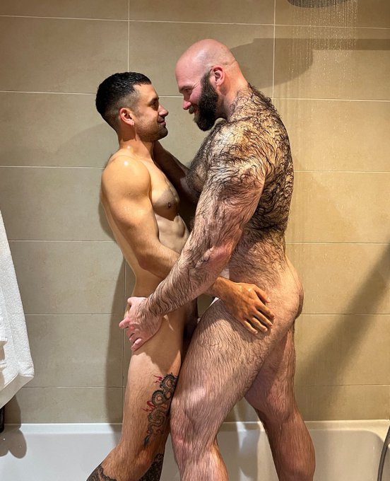Watch hairy_musclebear's leaked NSFW photo on TwXstars