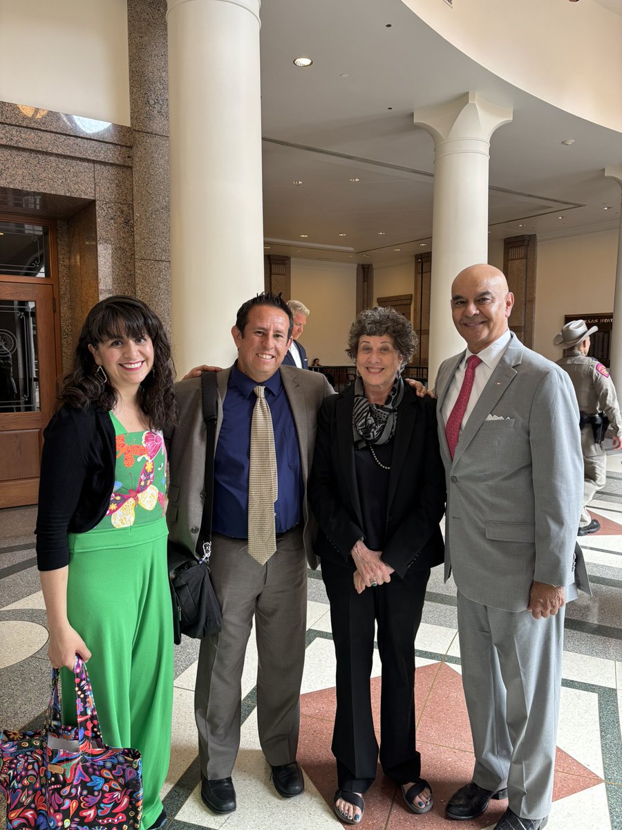 dreamelder's tweet photo. Getting ready to testify in support of instate tuition for Texas #immigrant youth #NoToSB1798 
Grateful for increíble allies standing up for what is right for our state and immigrant youth https://t.co/kHVhIgjBBN