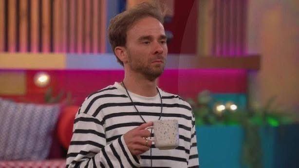 laurenjad3x's tweet image. Its so iconic that every single time the camera cuts to Jack he has a cup of tea in his hand #CBBUK