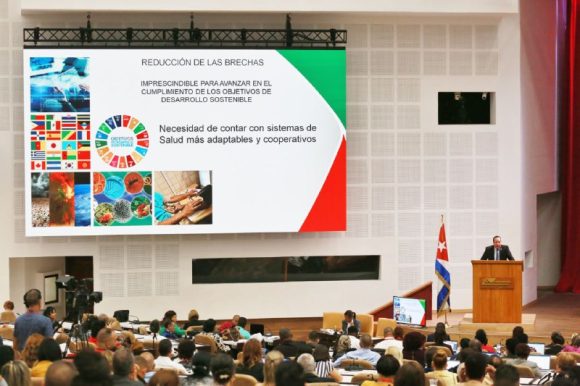 ⚕️🇨🇺La V Convención Internacional Cuba-Salud 2025 reúne a ministros de Salud y expertos de 88 países en el Palacio de Convenciones de La Habana.

🔗acortar.link/IcZOpd