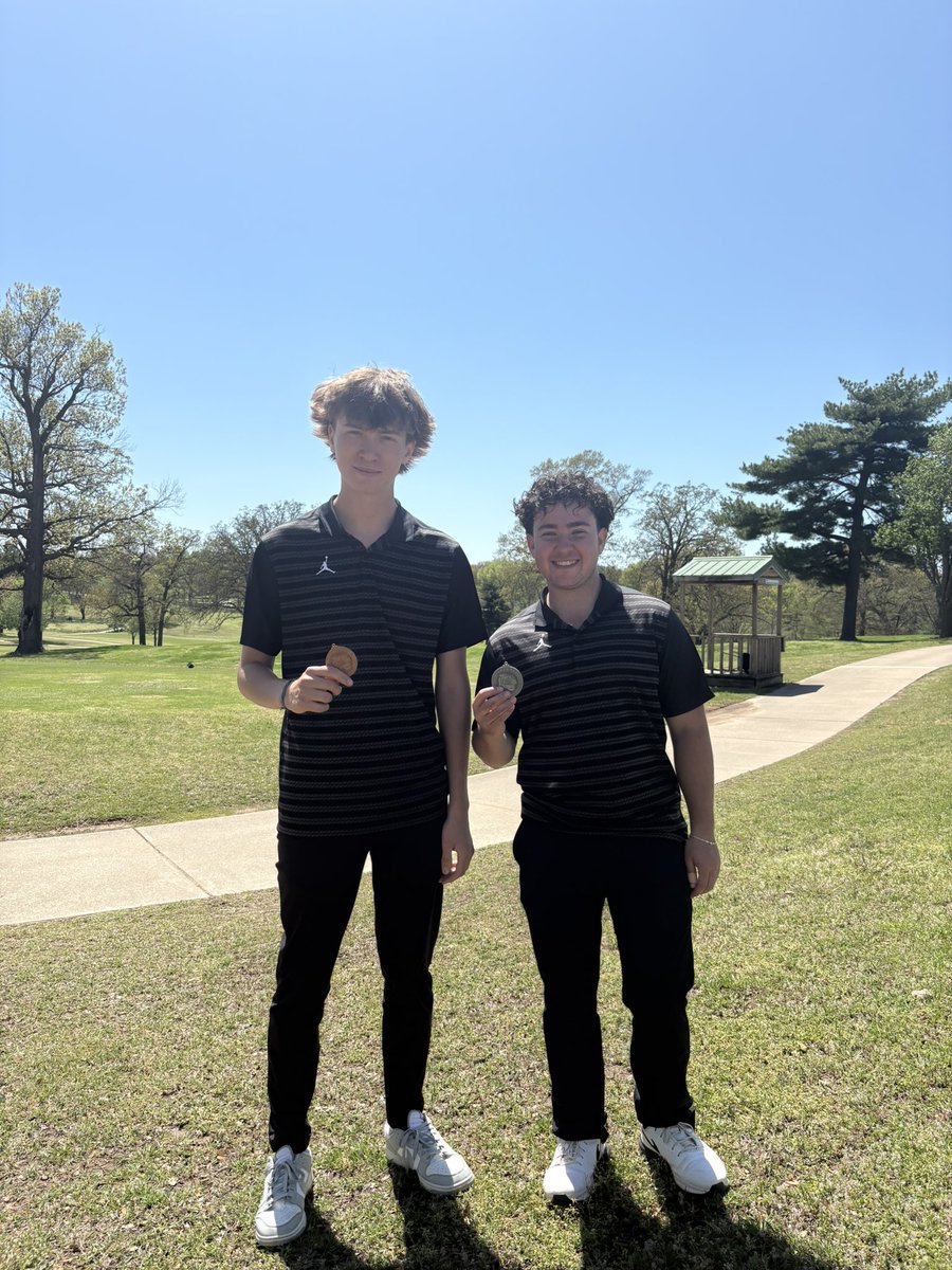 Beautiful day at the Carthage Tournament. Season low for the team (302). Congrats to Ben (2nd) and Tyler (10th) on medaling.
