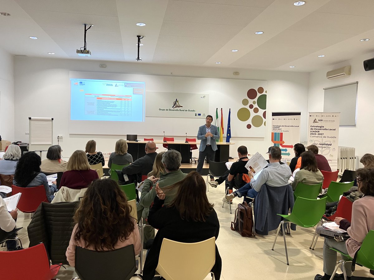GranadaGeopark's tweet photo. Esta tarde hemos celebrado, en el GDR de la #ComarcadeGuadix el primer taller de participación para el diseño de la Estrategia del #GeoparquedeGranada en el período 2025-2029.
Mañana, el GDR Altiplano de Granada, acogerá el segundo taller, en la sede de la #UNED de #Baza. https://t.co/Yac5WEuFNr