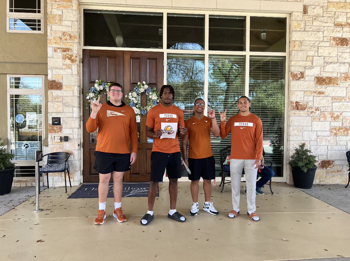 Zina “ZOO” Umeozulu (@zina_umeozulu) on Twitter photo Every donation <a href="/genserveatx/">Generation SERVE</a> receives is invested directly into programs that keep Austin volunteering! Your support makes volunteering possible. To support visit, bit.ly/3RTM3nU @texasonefund Every donation <a href="/genserveatx/">Generation SERVE</a> receives is invested directly into programs that keep Austin volunteering! Your support makes volunteering possible. To support visit, bit.ly/3RTM3nU @texasonefund