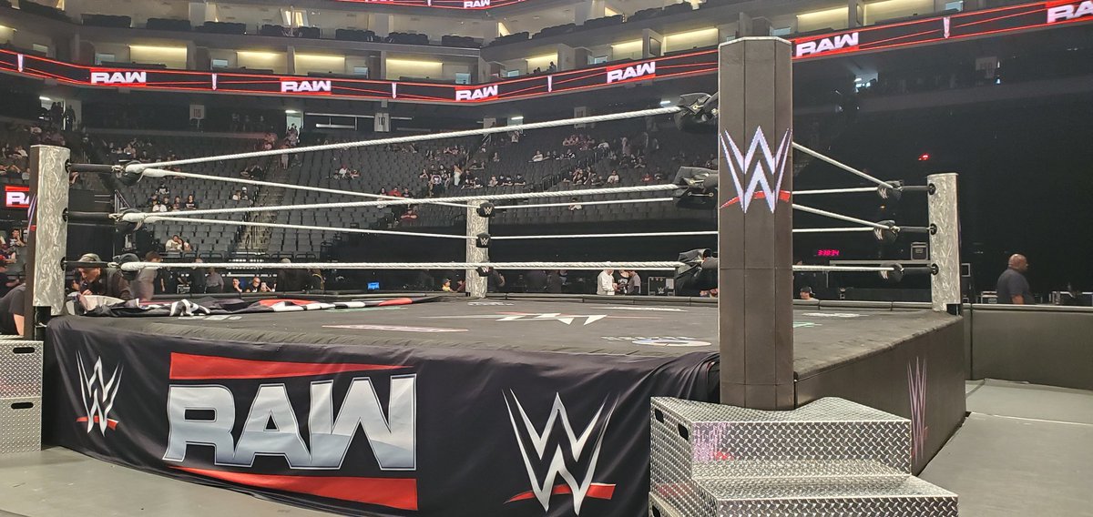 _TheLuisLeon's tweet photo. Monday Night RAW 2025

#WWERaw #WrestleMania #WWE https://t.co/vkXnZMxC4z