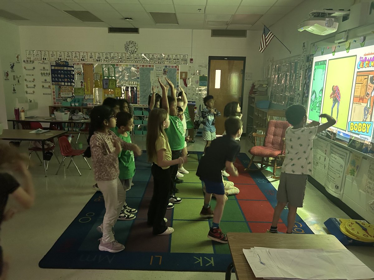 D is for Dance Party and Dolvin spirit wear! #abccountdown. ⁦<a href="/DolvinES/">Dolvin ES</a>⁩ #makeasplash